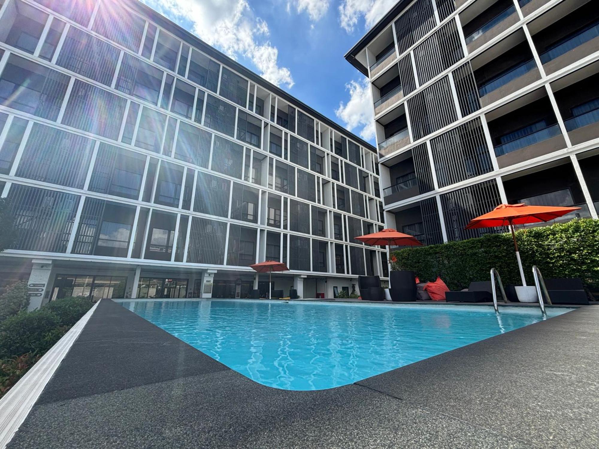 Moji Don Mueang Airport Hotel - Бангкок Экстерьер фото
